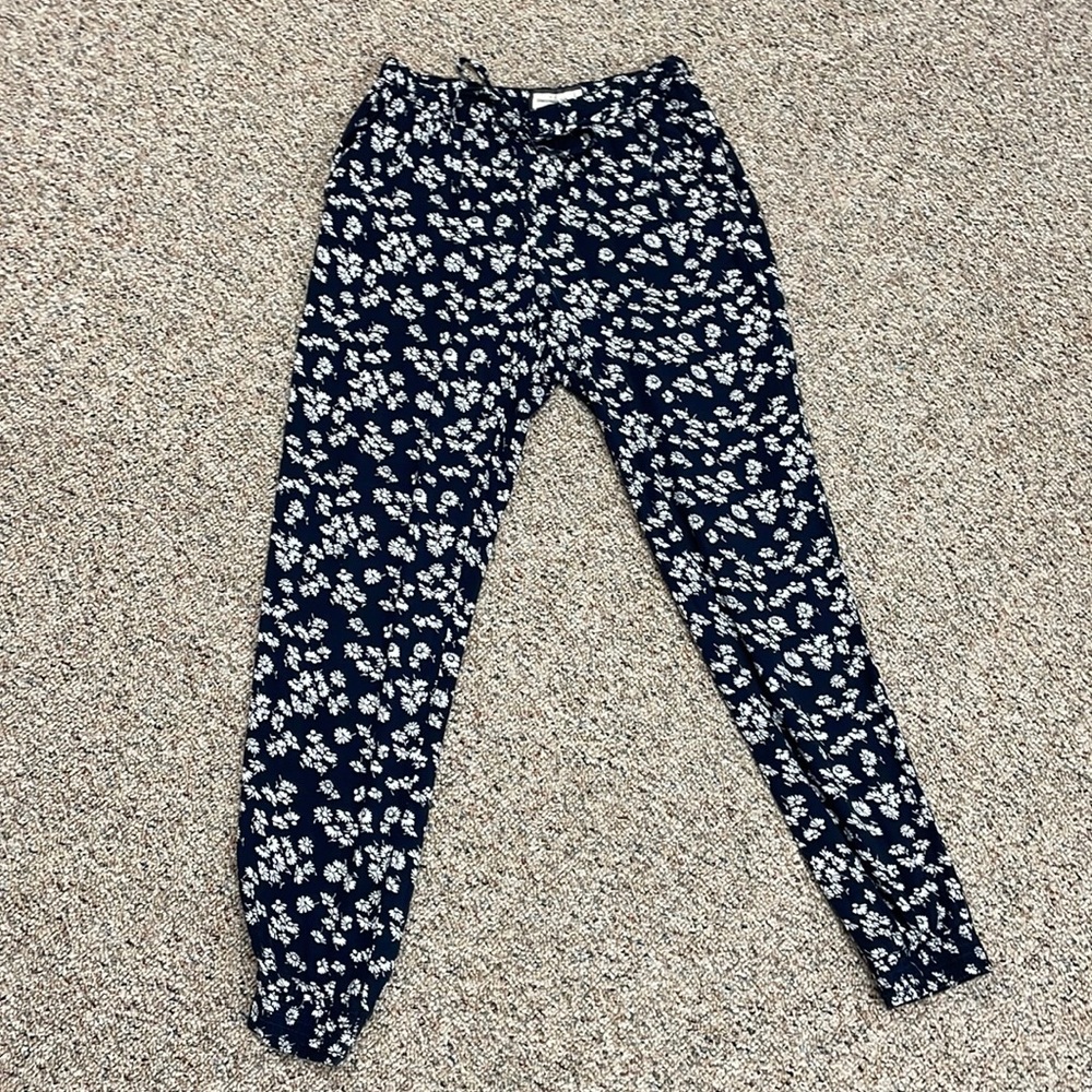 Abercrombie & Fitch Floral Joggers